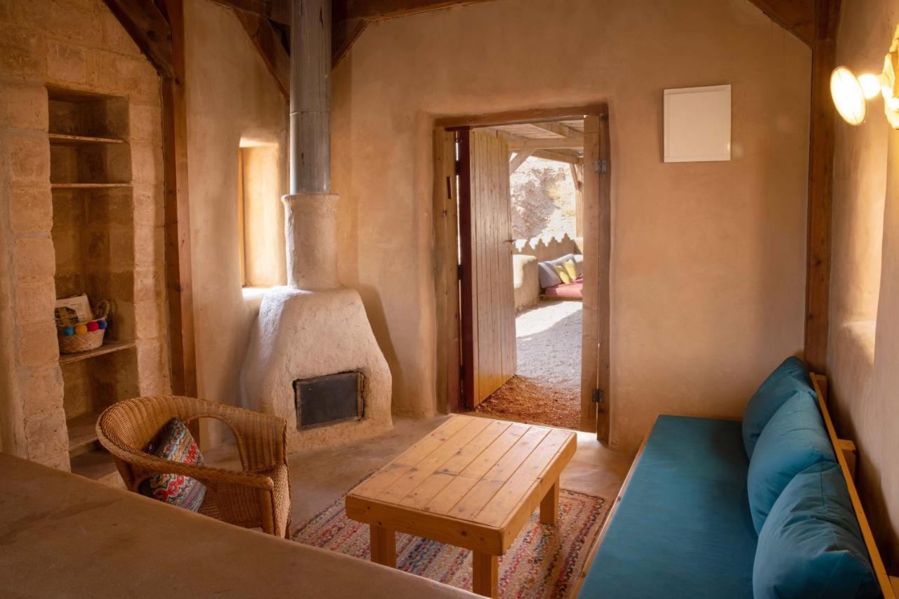 Desert Days Mud Cabin's Tzukim