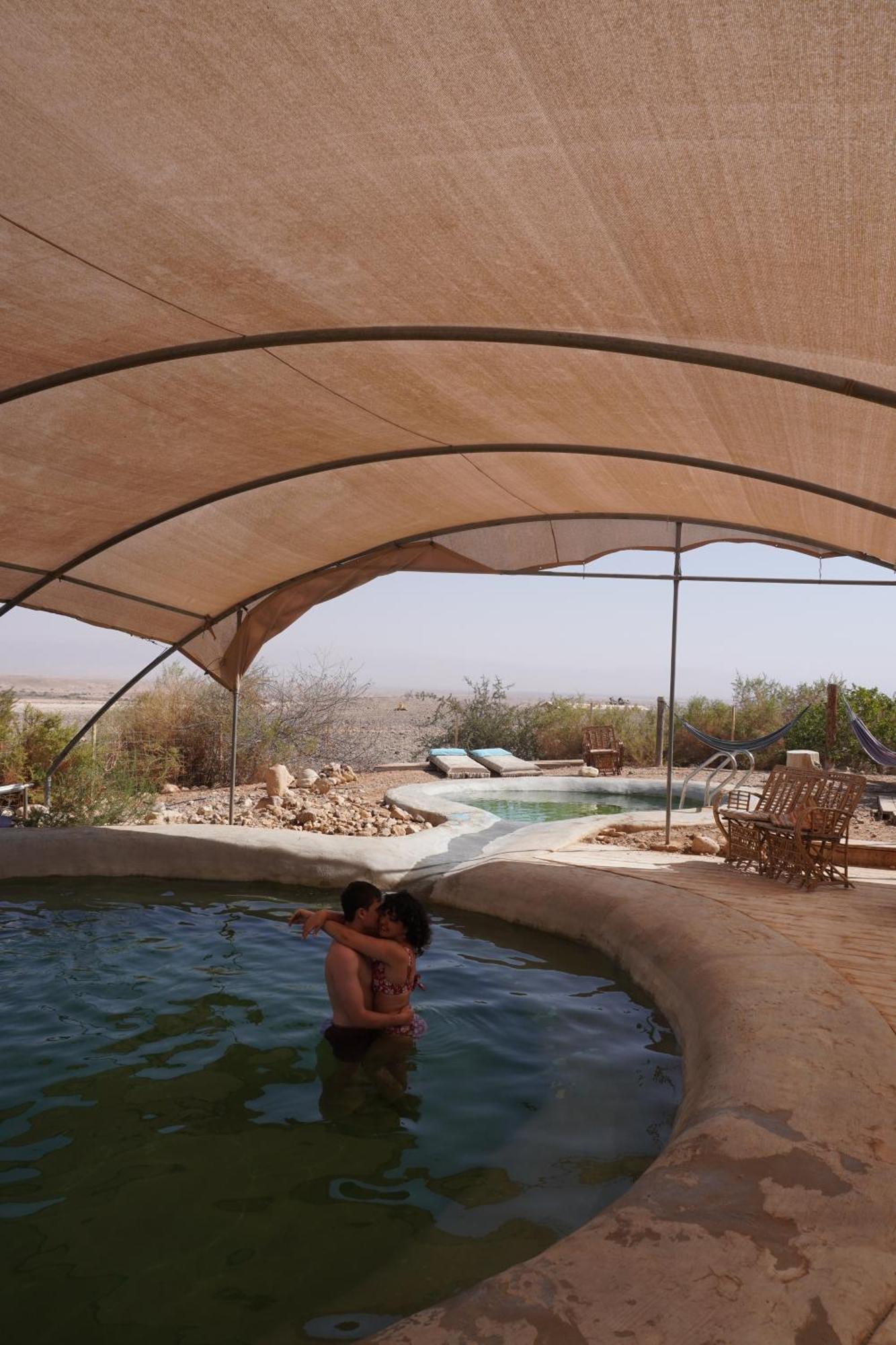 Lodge Desert Days Mud Cabin's Tzukim