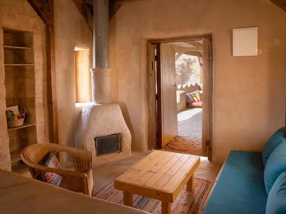 Lodge Desert Days Mud Cabin's *