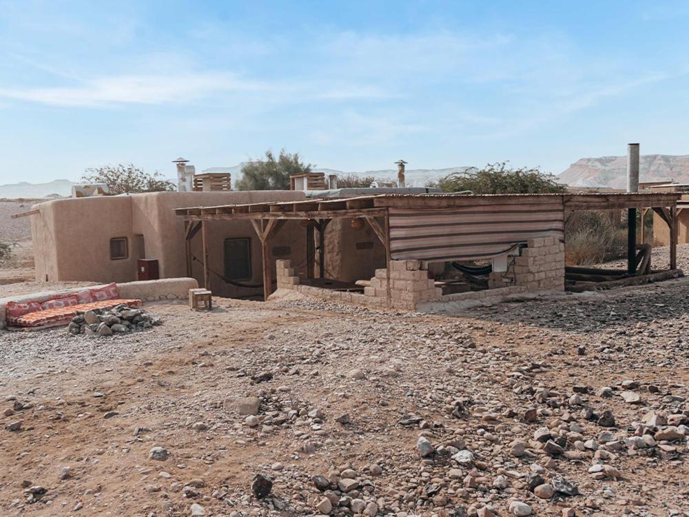 Desert Days Mud Cabin's Lodge