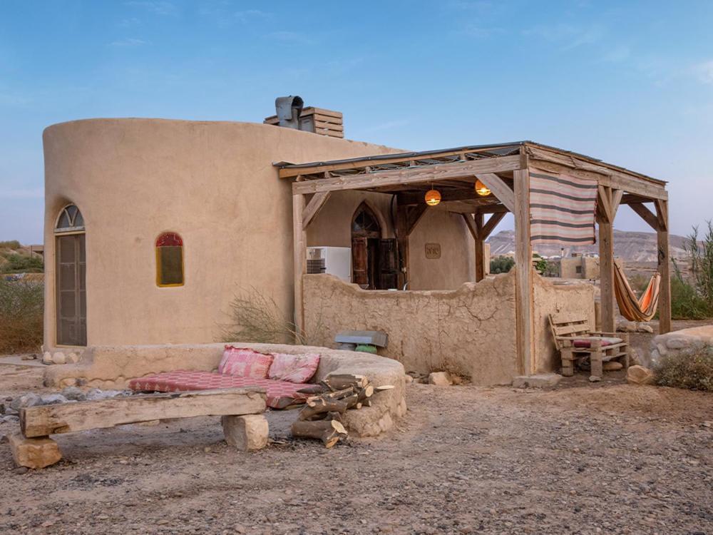 Lodge Desert Days Mud Cabin's