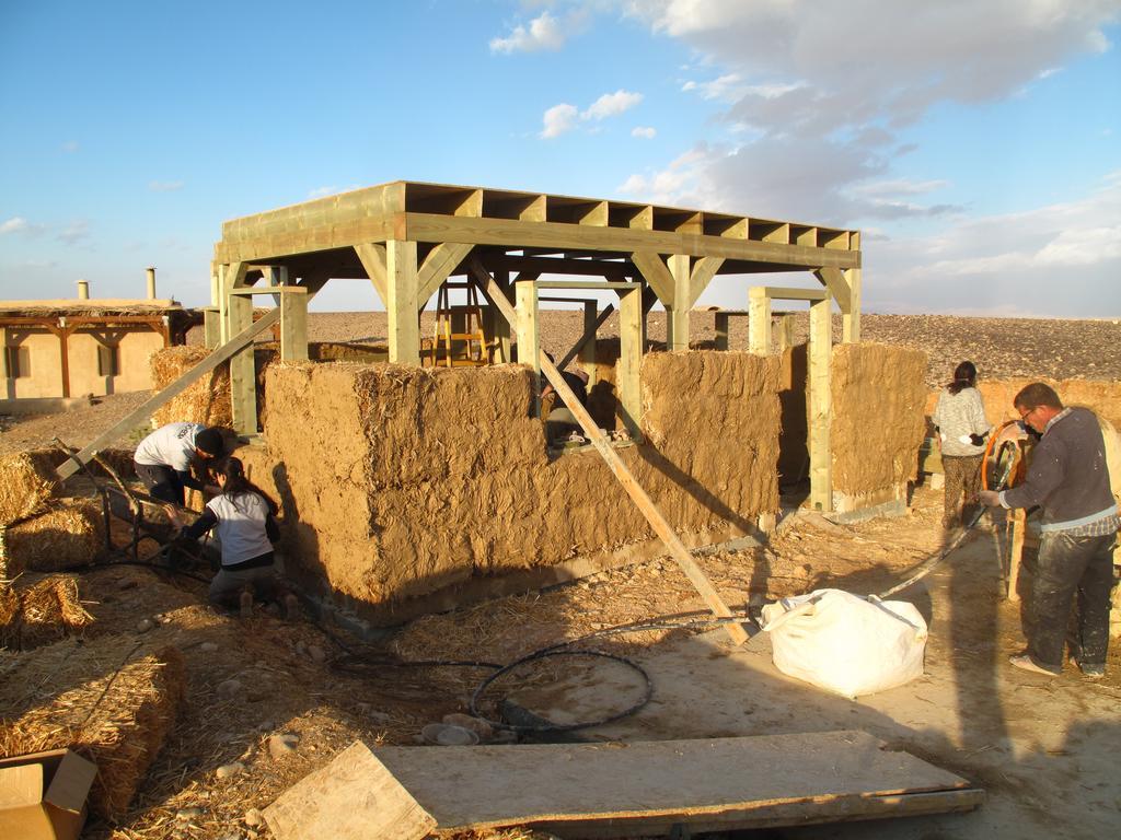 Desert Days Mud Cabin's Lodge Tzukim