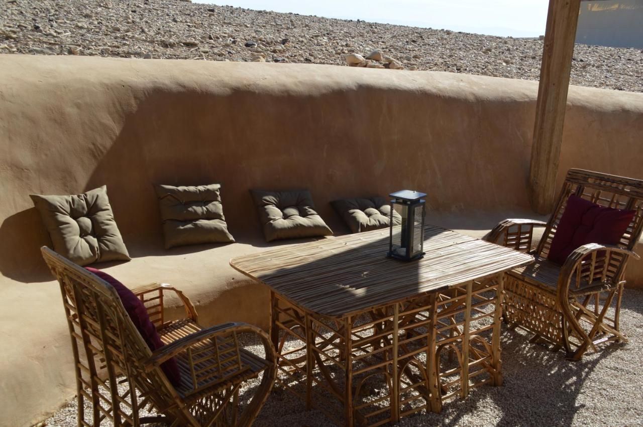 Desert Days Mud Cabin's Lodge *